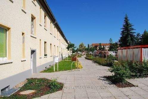 Hofblick mit Fahrradschuppen