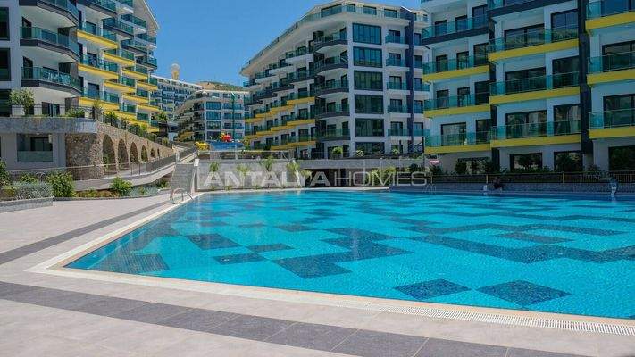 Key-Ready Flats in a Complex with Private Beach in Kargicak Alanya