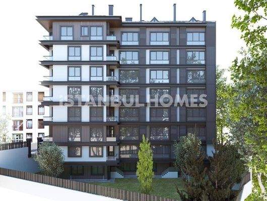 Spacious Real Estate Close to the Metrobus in Besiktas