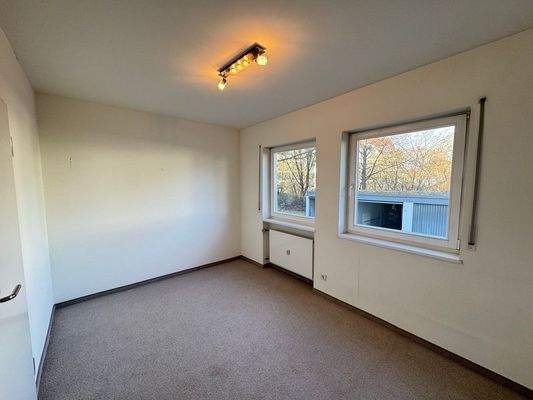 Arbeits-, Gäste- oder Kinderzimmer EG