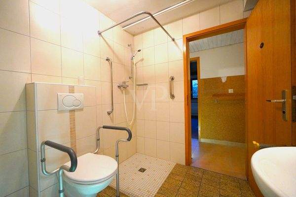 Untergeschoss  Badezimmer