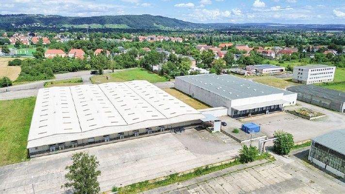 Rückansicht mit Rampen