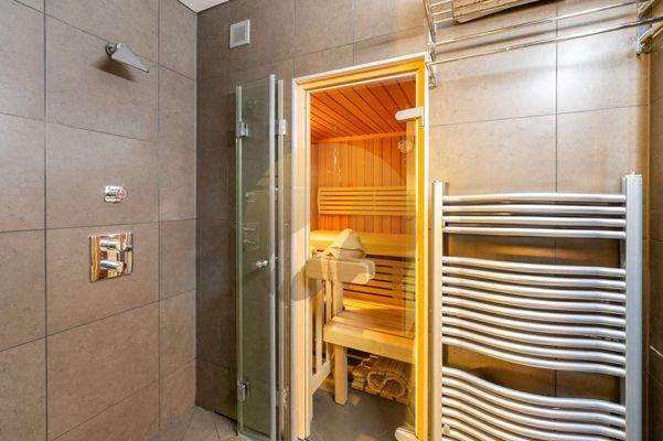 wohnung-baden-baden-sauna-wolf-immobilien