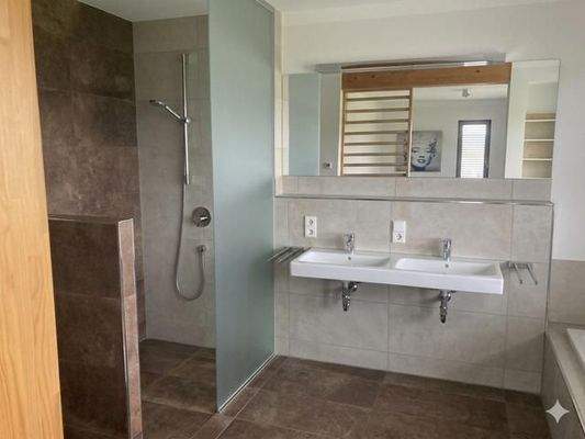 13 K640_Bild Bad.JPG