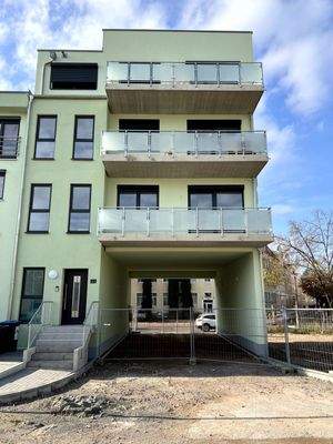 Hofseite mit Balkon 4.jpeg