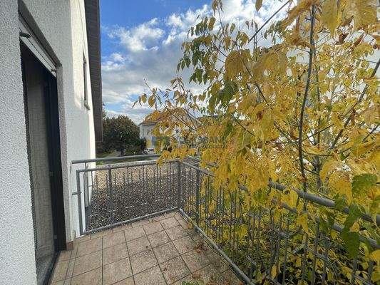 Vorderhaus Balkon 1.OG