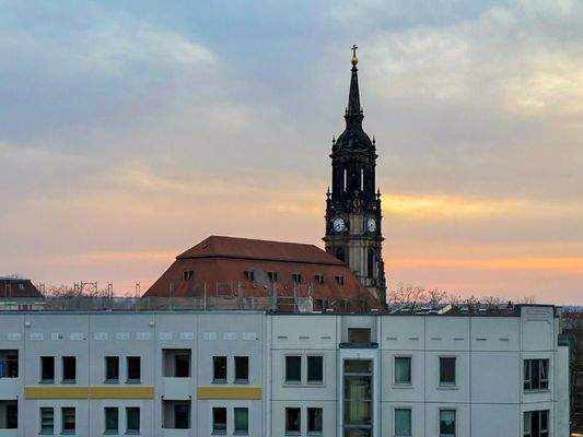 Blick auf die Dreikönigskirche (2)