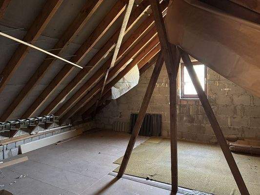 Dachgeschoss ausbaufähig