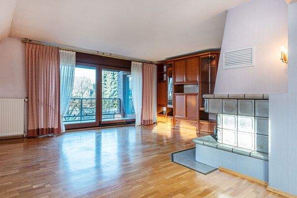 Wohn-/ Essbereich mit Kamin