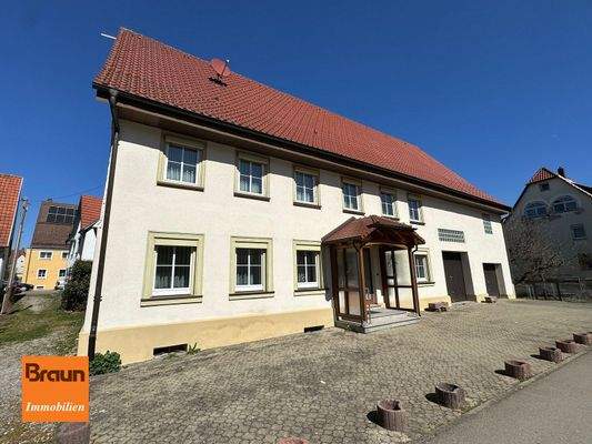 Wohnhaus mit Scheune, Trossingen