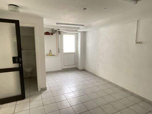 Nebenraum 1 (Blick zum Nebeneingang)