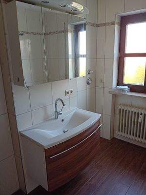 Waschtisch mit WM-Anschluss