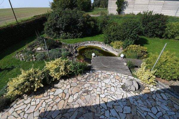 Blick aus dem OG zur Terrasse