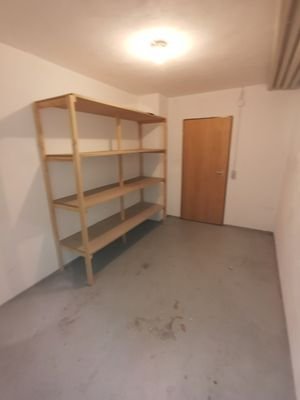 Keller