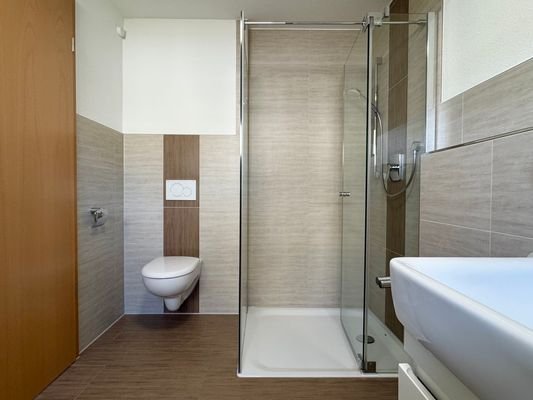 Dusche ebenerdig, zweites WC