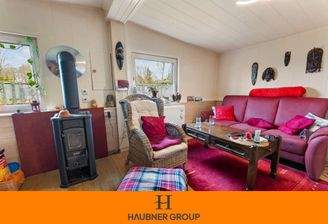 Wohnzimmer mit Kamin