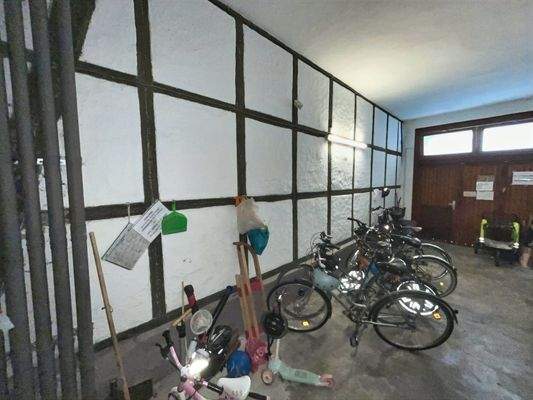 Gute und sichere Abstellmöglichkeiten für Fahrräder