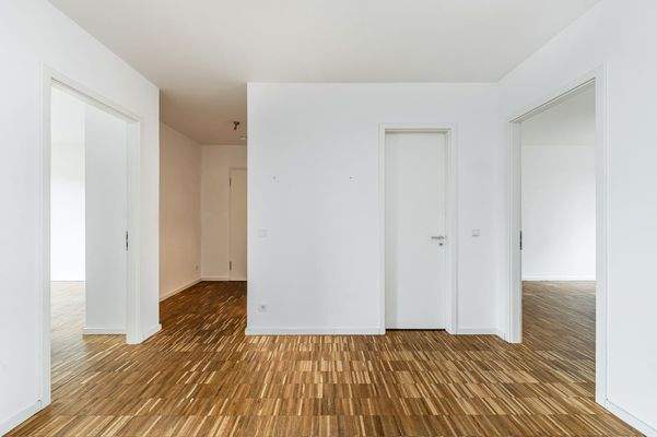 Geräumiger Wohnzimmer-/Küchentrakt