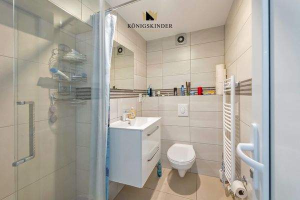 zweites Duschbad im 1.OG