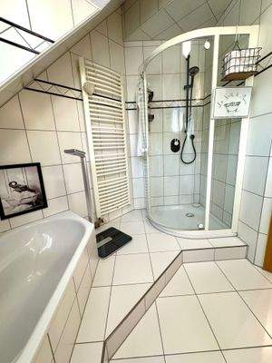 B4 Badezimmer Bild 2 - Kopie.jpg