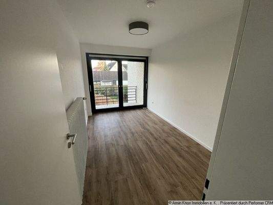 weiteres Zimmer OG mit Balkon