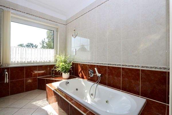 Fewo 1 Tageslicht-Vollbad 