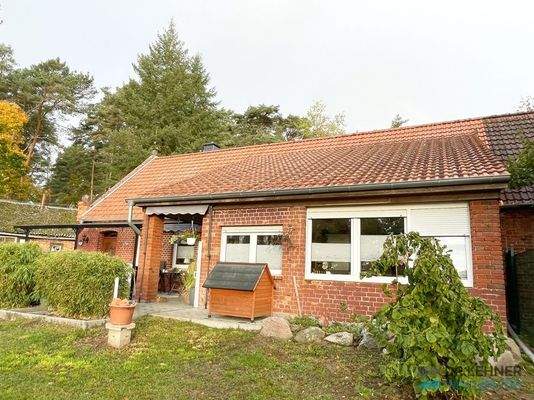 Haus mit Terrasse-vorn