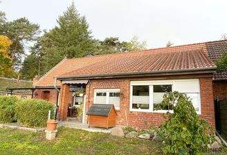 Haus mit Terrasse-vorn