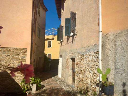 PE_1038_TERRA ITALIA IMMOBILIEN_LIGURIEN_PERINALDO