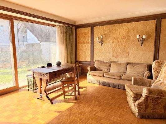 Großzügiges Wohnzimmer