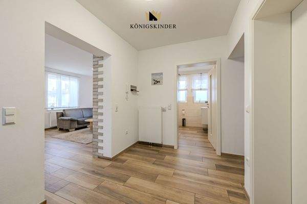 Harmonisch gestalteter Hauseingang – freundlich und modern