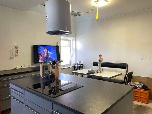 moderne Einbauküche (auf Wunsch)