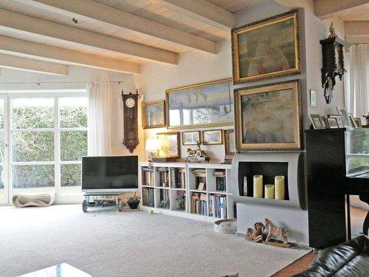 Rechte Seite Wohnzimmer