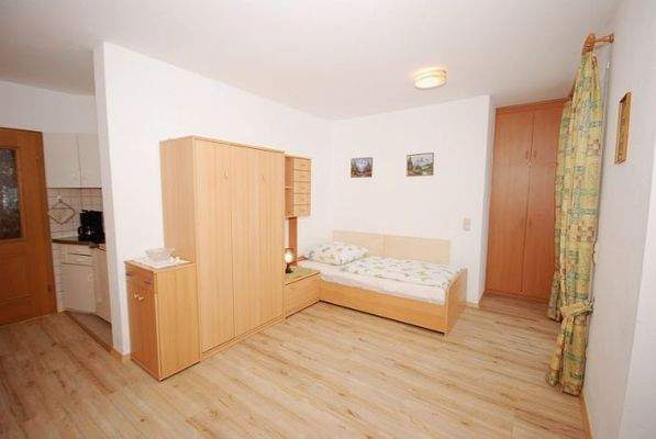 Schlafbereich mit einem Bett