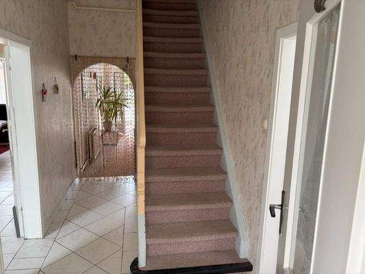 Flur / Treppenaufgang