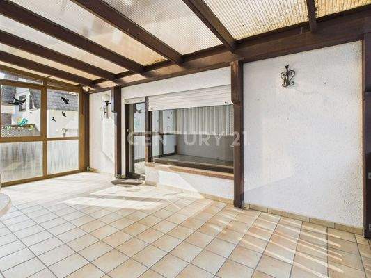 Überdachte Terrasse