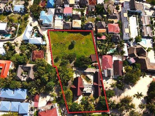 Villa in Paje with large garden.jpg