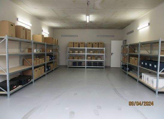 Unteres Lager: KI generfiert