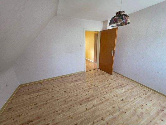 Schlafzimmer im DG.jpg