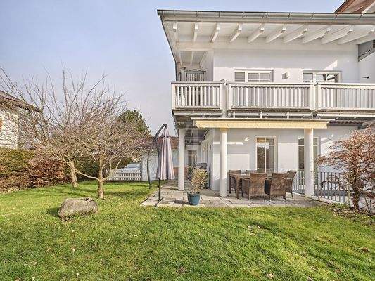 Terrasse und eigener Garten