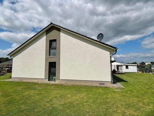 Gepflegte Giebelseite