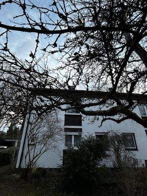 Haus vom vorderen Garten