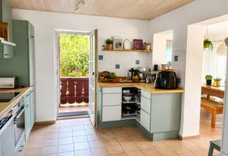 Küche mit Ausgang Veranda