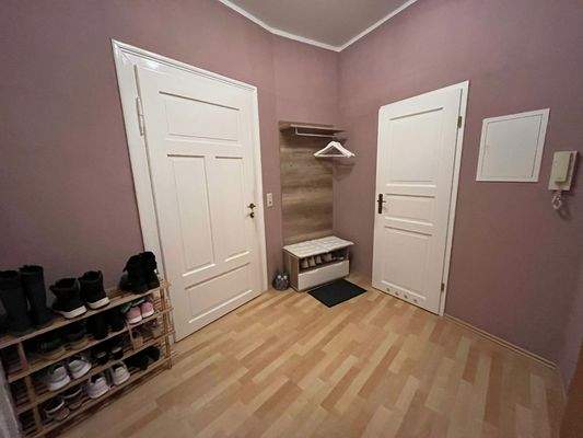 Flur Wohnzimmer-Badezimmer