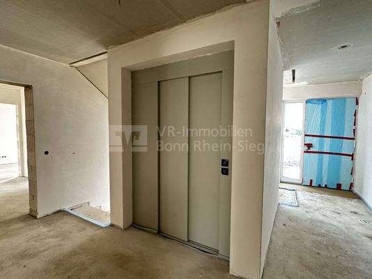 Aufzug in alle Ebenen