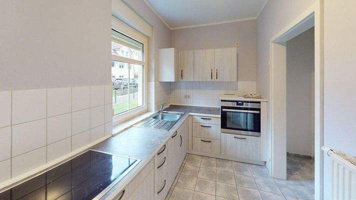 Voll ausgestattete Einbauküche