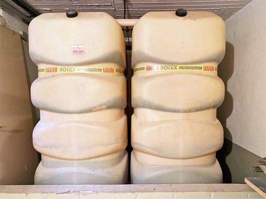 Vier x 1.000 L neue Heizöltanks