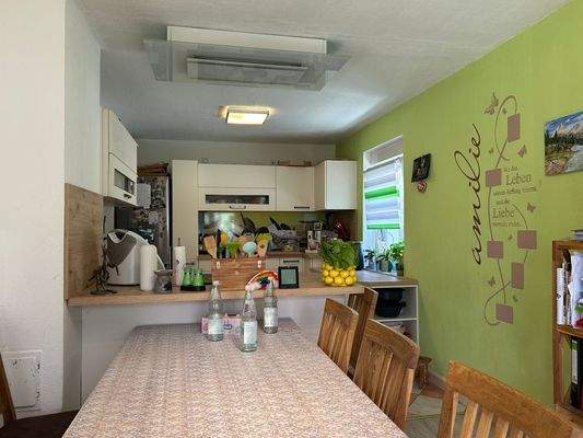 Offene Küche mit Essbereich_1