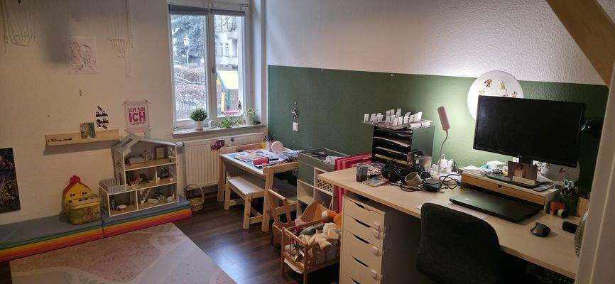 Kinder-/Arbeitszimmer