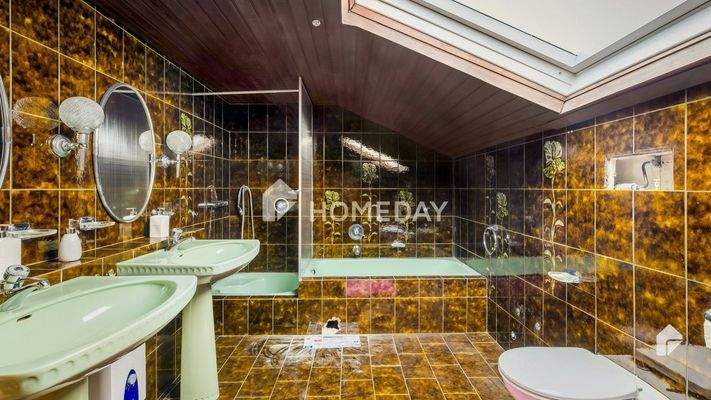 Haus 2 1. OG Badezimmer 1